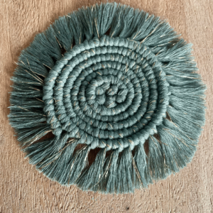Sous-verre macramé vert
