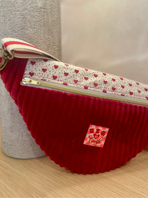 Sac banane bicolore velours bordeaux et cœur