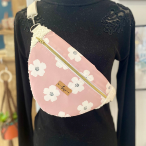 Sac banane rose pâle fleuri imperméable