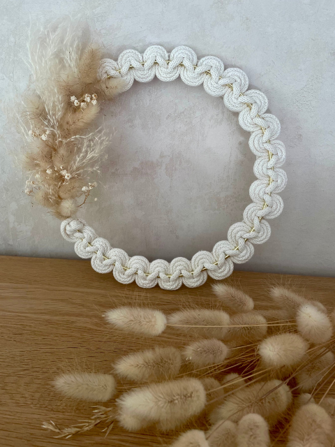 Couronne Murale Macramé & Fleurs Séchées – Blanc Cassé 20 cm